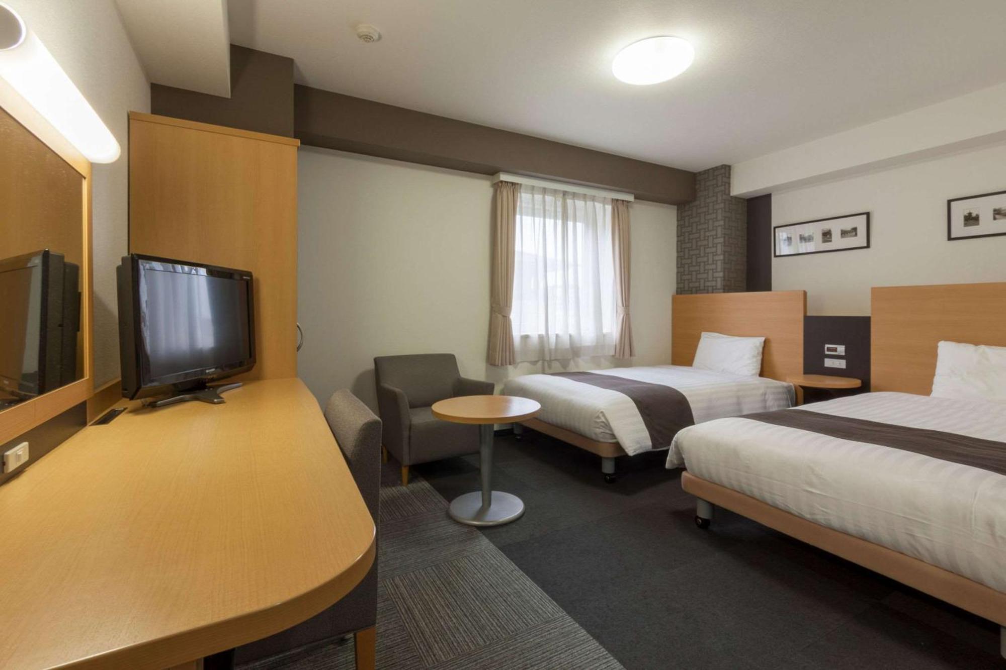 Comfort Hotel Нарита Экстерьер фото